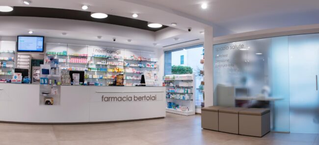 Area di attesa e Spazio Salute della Farmacia Bertolai a Pescia